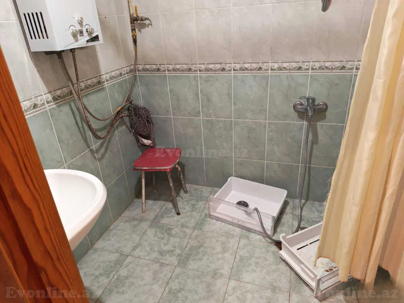 Kirayə verilir 4 otaqlı Mənzil Köhnə tikili 80 m² Neftçilər m. - şəkil 8