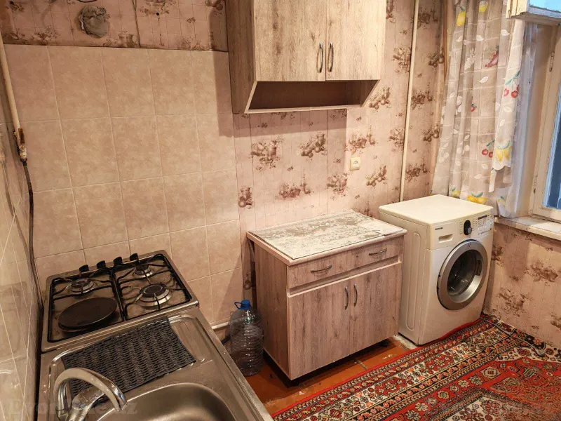Kirayə verilir 4 otaqlı Mənzil Köhnə tikili 80 m² Neftçilər m. - şəkil 11