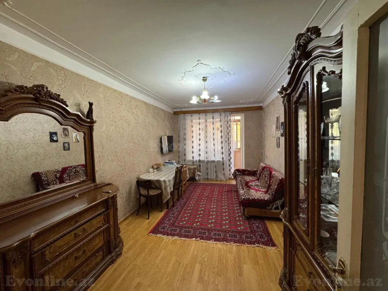 Satılır 2 otaqlı Mənzil Köhnə tikili 52 m² Xalqlar Dostluğu m. - şəkil 2