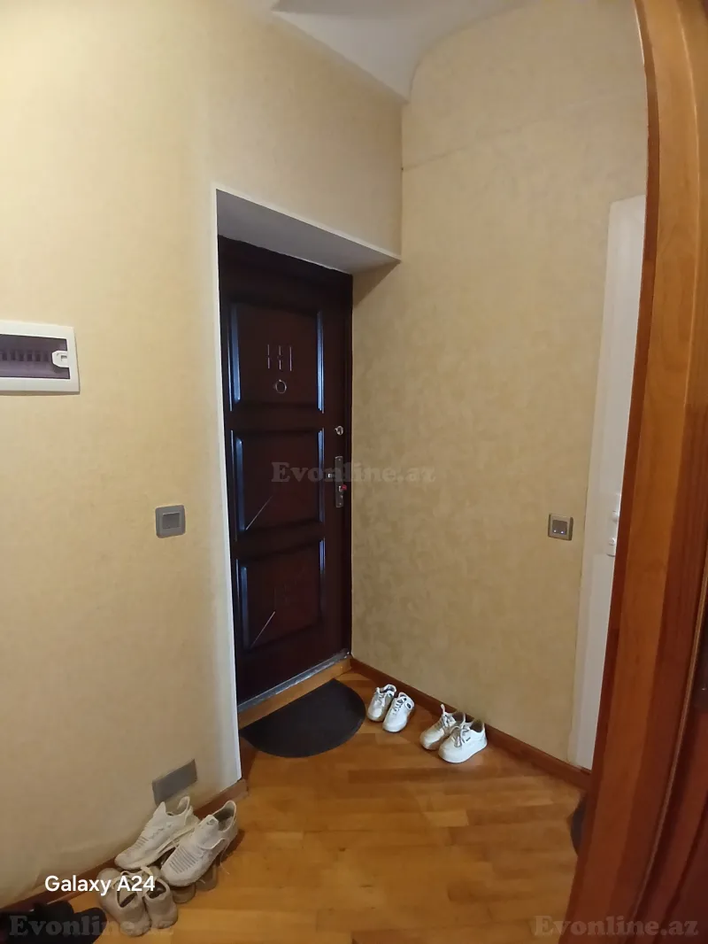 Kirayə verilir 3 otaqlı Mənzil Köhnə tikili 80 m² Atatürk pr. - şəkil 4