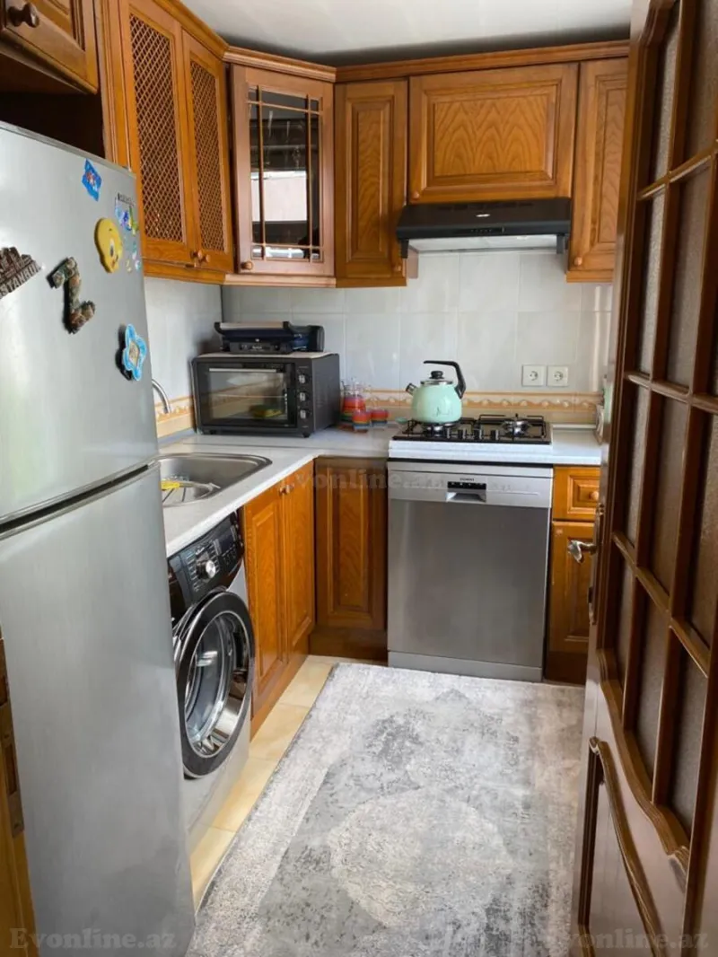 Satılır 2 otaqlı Mənzil Köhnə tikili 56 m² Memar Əcəmi m. - şəkil 3