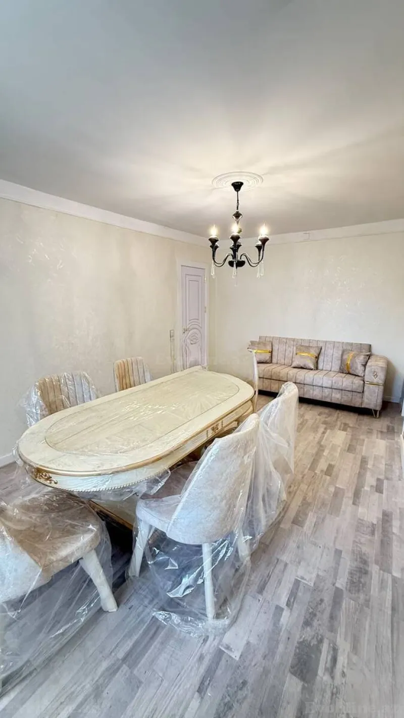 Satılır 2 otaqlı Mənzil Köhnə tikili 50 m² İnşaatçılar m. - şəkil 3