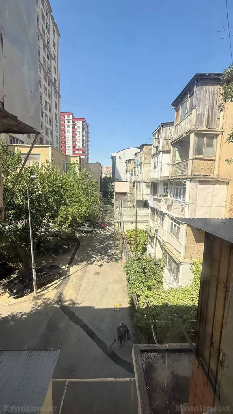 Satılır 2 otaqlı Mənzil Köhnə tikili 50 m² İnşaatçılar m. - şəkil 12