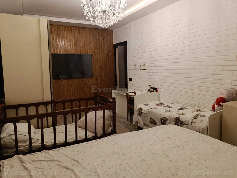 Satılır 3 otaqlı Mənzil Köhnə tikili 75 m² Yeni Günəşli - şəkil 2