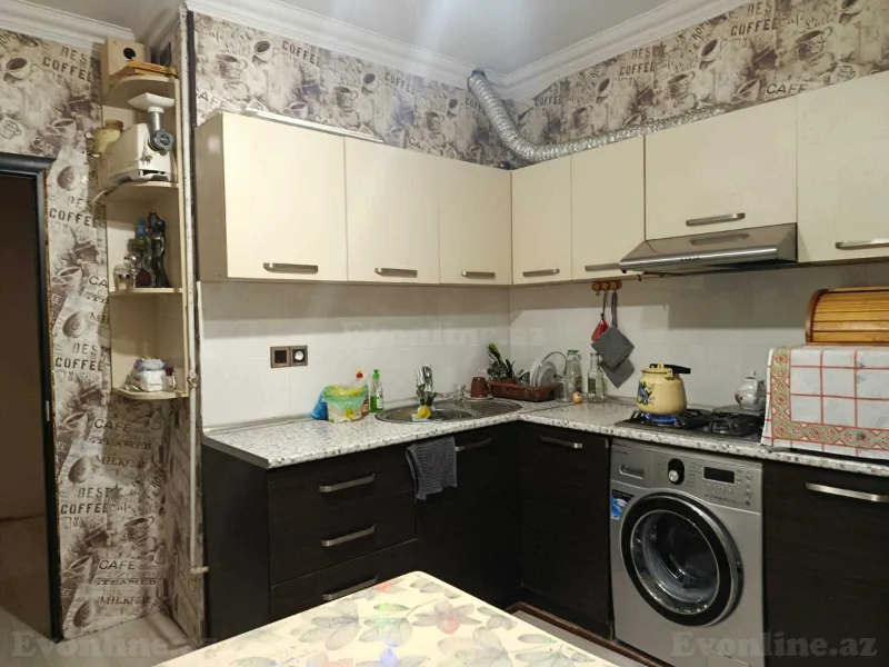 Satılır 3 otaqlı Mənzil Köhnə tikili 75 m² Yeni Günəşli - şəkil 3