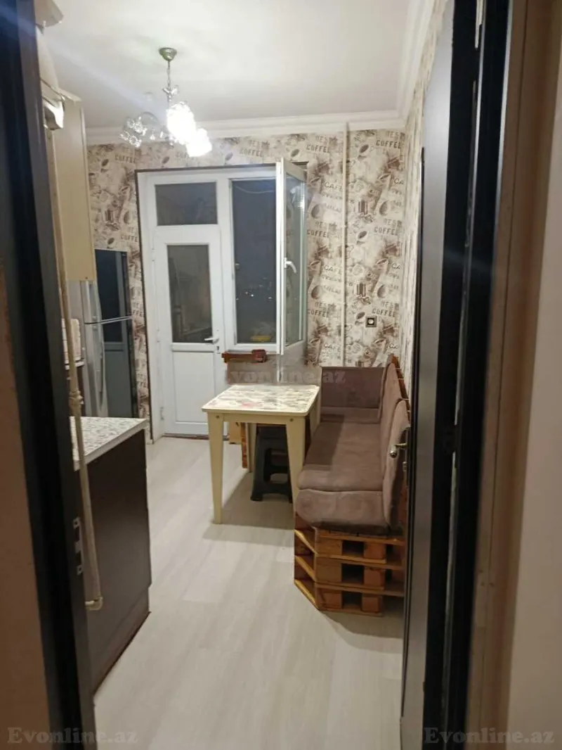 Satılır 3 otaqlı Mənzil Köhnə tikili 75 m² Yeni Günəşli - şəkil 4
