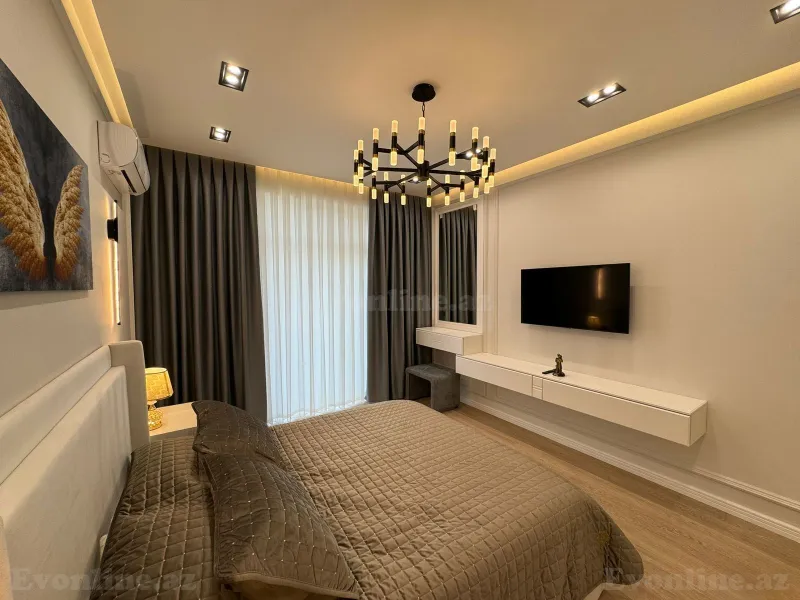 2 otaqlı Mənzil 110 m² 8 Noyabr m. Kirayə verilir