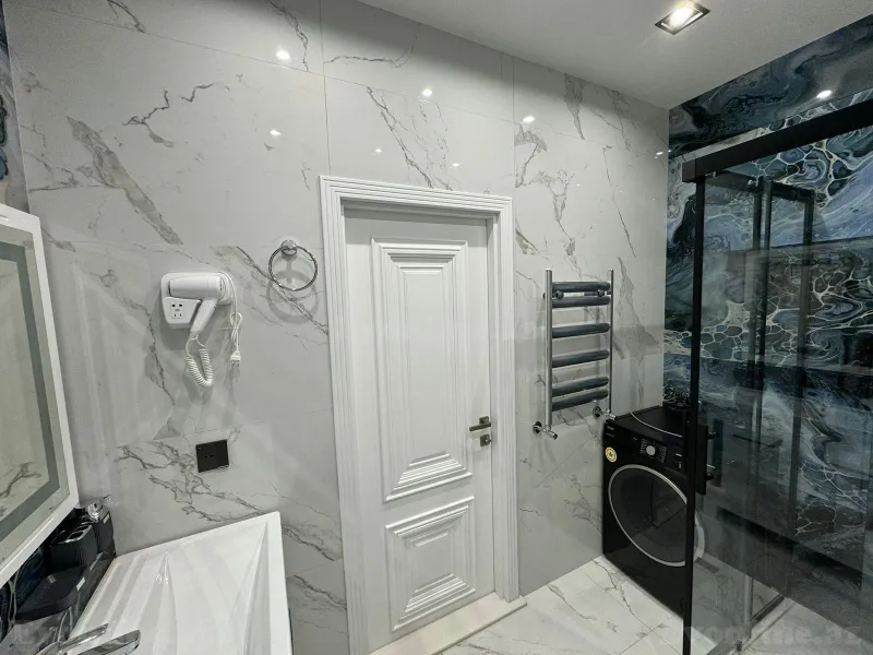 Kirayə verilir 2 otaqlı Mənzil Yeni tikili 110 m² 8 Noyabr m. - şəkil 22