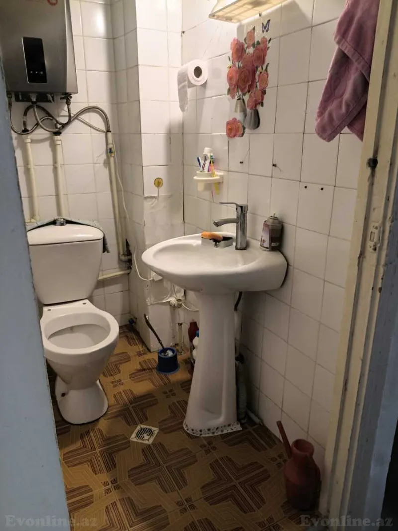 Satılır 5 otaqlı Mənzil Köhnə tikili 110 m² Yeni Günəşli - şəkil 12