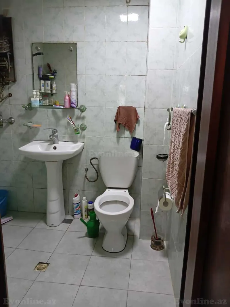 Satılır 5 otaqlı Mənzil Köhnə tikili 110 m² Yeni Günəşli - şəkil 15