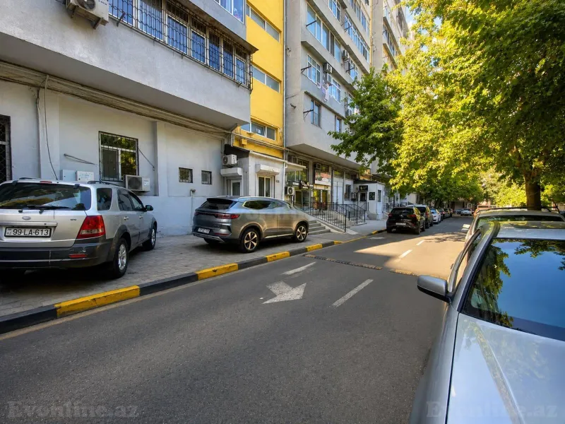 Satılır 2 otaqlı Mənzil Köhnə tikili 43.3 m² Gənclik m. - şəkil 2
