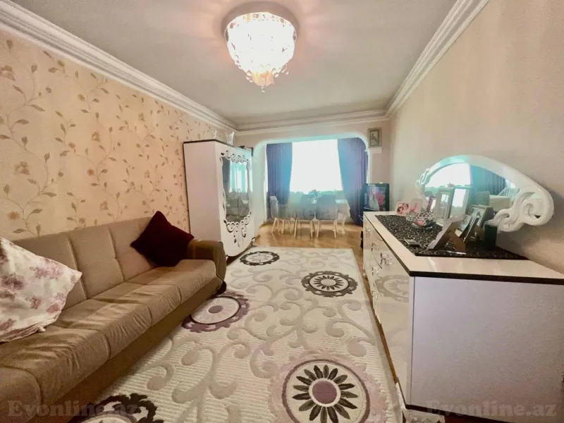 Satılır 4 otaqlı Mənzil Köhnə tikili 95 m² Xalqlar Dostluğu m.