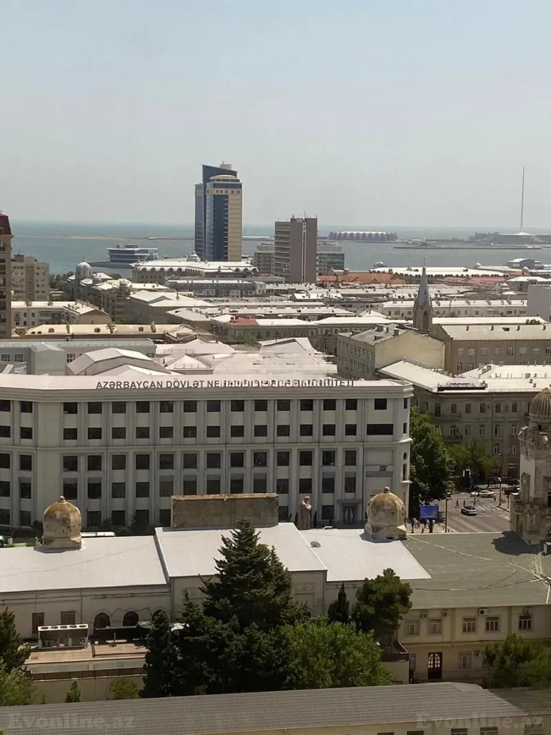 Satılır 3 otaqlı Mənzil Yeni tikili 131.5 m² 28 May m. - şəkil 3