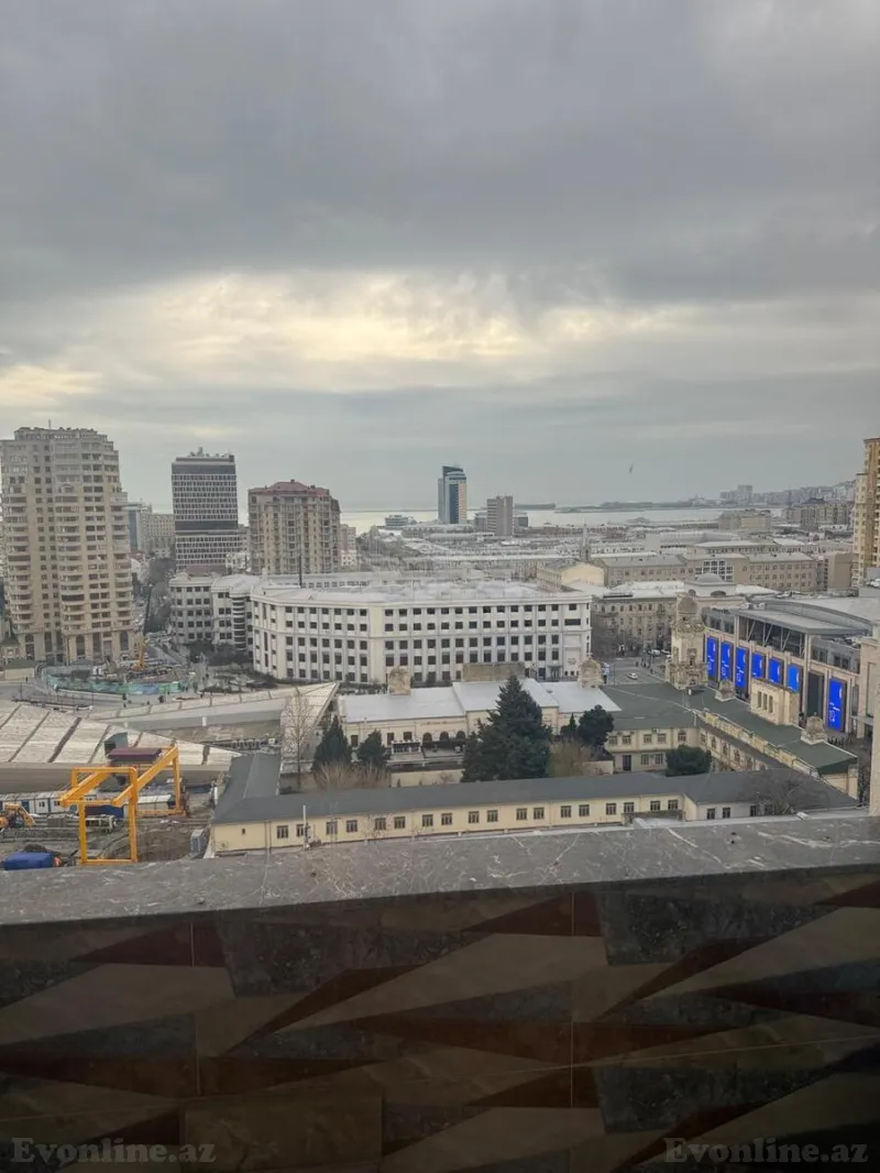 Satılır 3 otaqlı Mənzil Yeni tikili 131.5 m² 28 May m. - şəkil 6