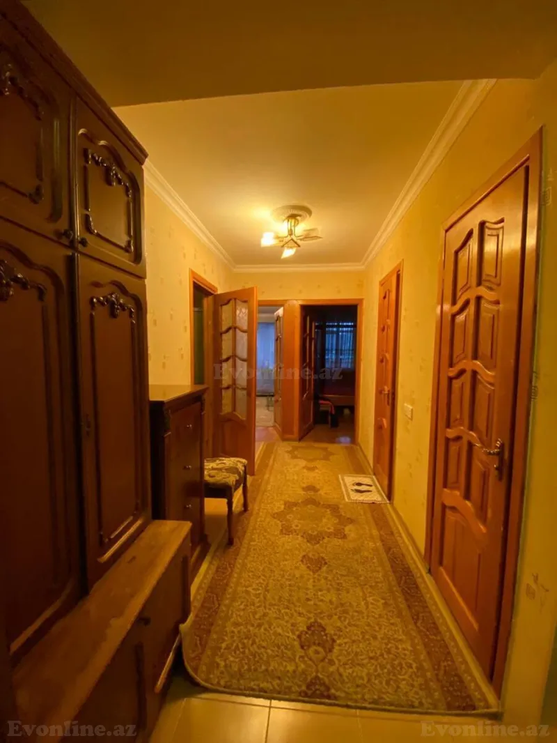 Satılır 3 otaqlı Mənzil Köhnə tikili 70 m² Gənclik m. - şəkil 3
