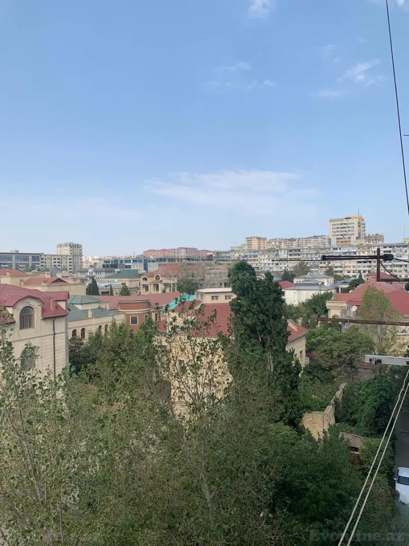 Satılır 3 otaqlı Mənzil Köhnə tikili 70 m² Gənclik m. - şəkil 22