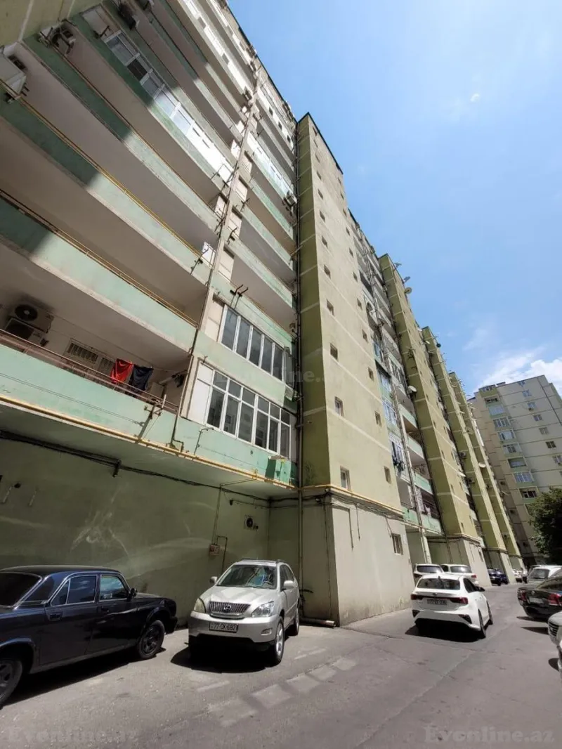 4 otaqlı Mənzil 165 m² 8 Noyabr m. Kirayə verilir