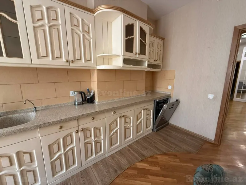 Kirayə verilir 3 otaqlı Mənzil Yeni tikili 152 m² Elmlər Akademiyası m. - şəkil 7