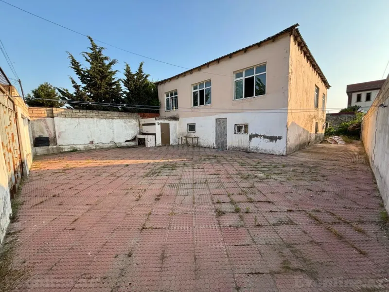 7 otaqlı Həyət evi 300 m² Saray Satılır