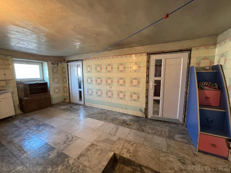 Satılır 7 otaqlı Həyət evi 300 m² Saray - şəkil 6