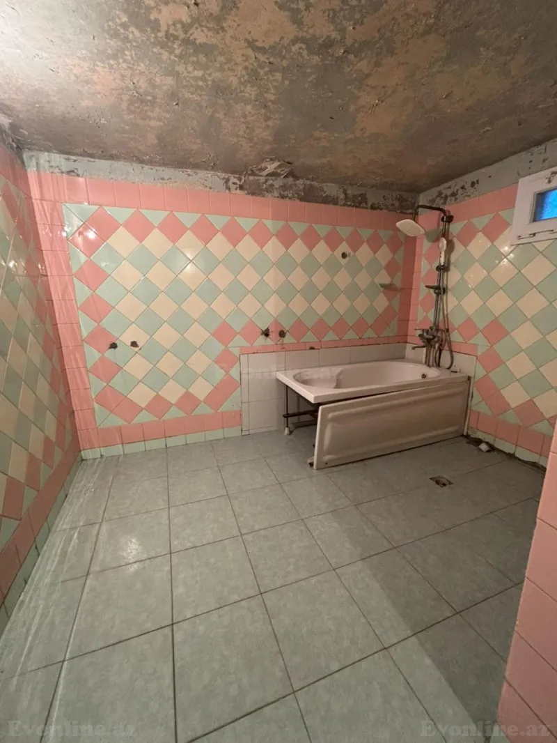 Satılır 7 otaqlı Həyət evi 300 m² Saray - şəkil 16