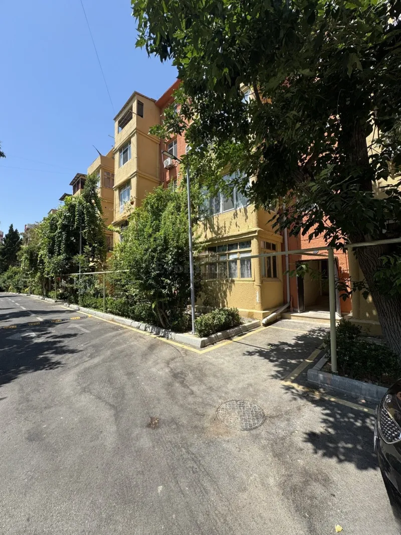 Kirayə verilir 3 otaqlı Mənzil Köhnə tikili 65 m² Nizami r. - şəkil 2