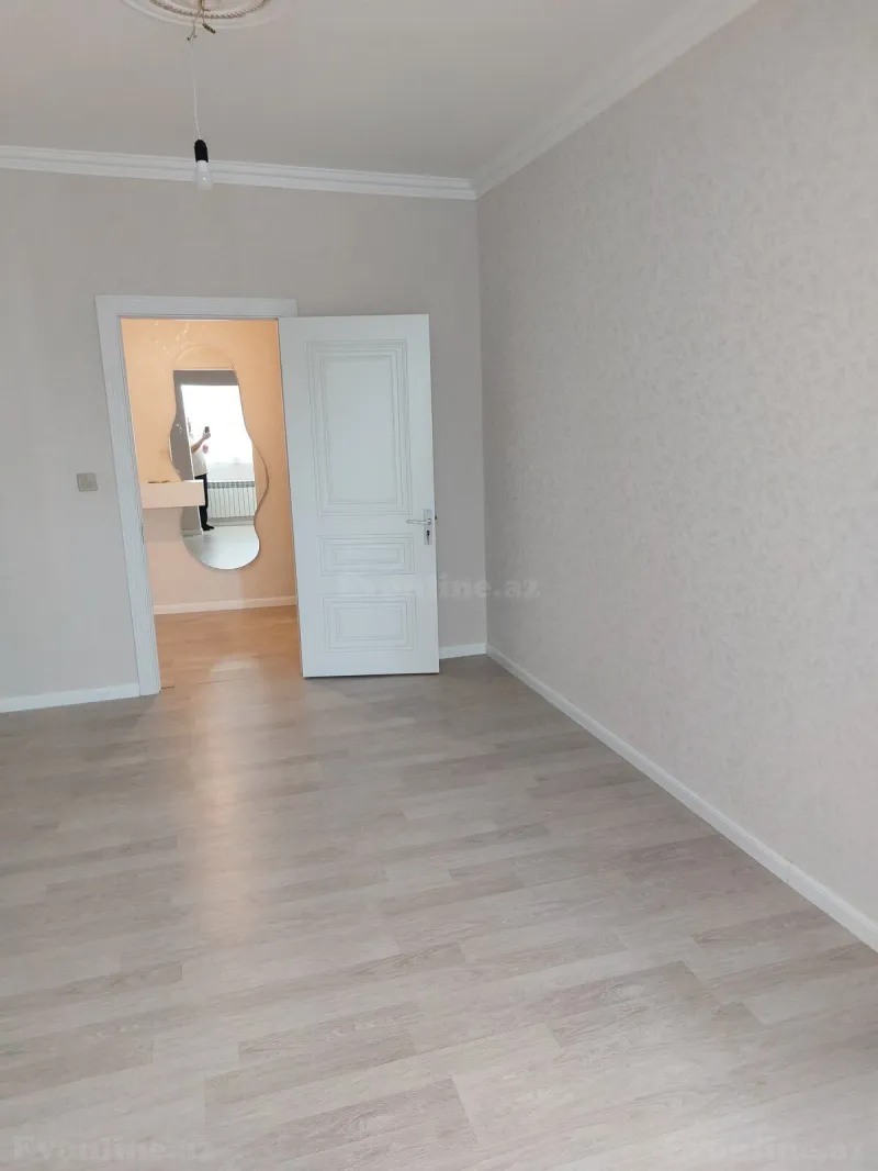 Satılır 2 otaqlı Mənzil Köhnə tikili 65 m² Xalqlar Dostluğu m. - şəkil 9