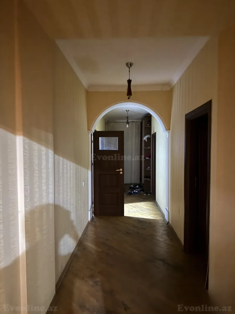 Kirayə verilir 3 otaqlı Mənzil Yeni tikili 125 m² İnşaatçılar m. - şəkil 4