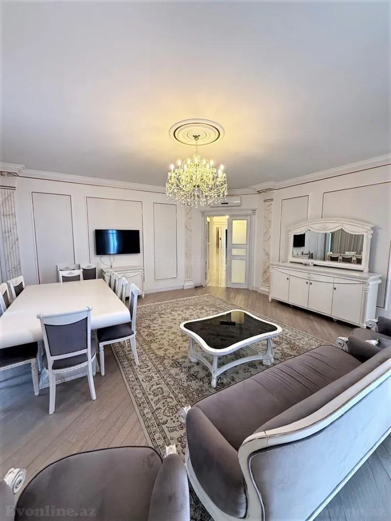 Kirayə verilir 4 otaqlı Mənzil Yeni tikili 200 m² Nizami m.