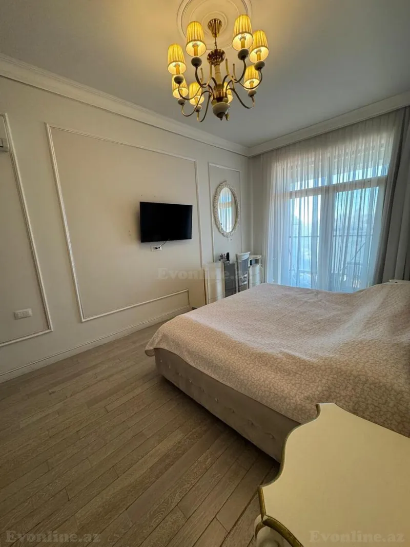 Kirayə verilir 4 otaqlı Mənzil Yeni tikili 200 m² Nizami m. - şəkil 8