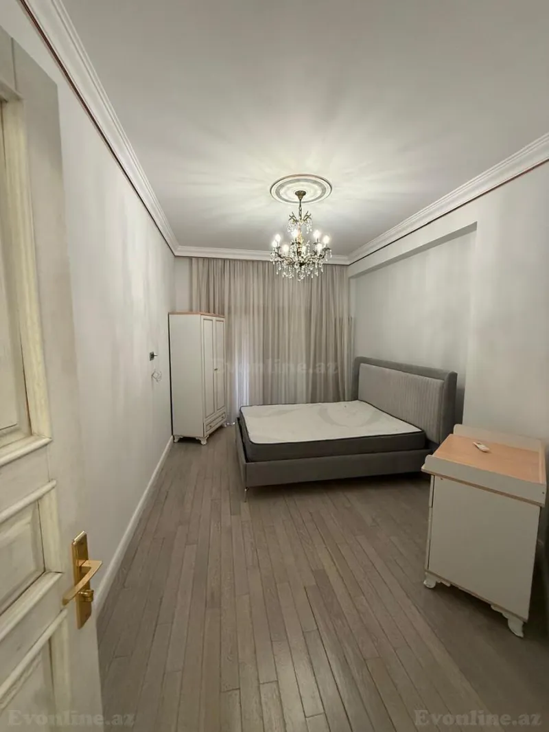 Kirayə verilir 4 otaqlı Mənzil Yeni tikili 200 m² Nizami m. - şəkil 9