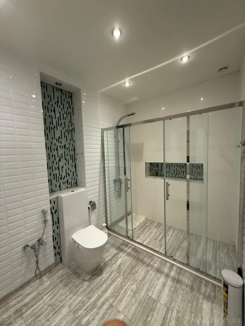 Kirayə verilir 4 otaqlı Mənzil Yeni tikili 200 m² Nizami m. - şəkil 14