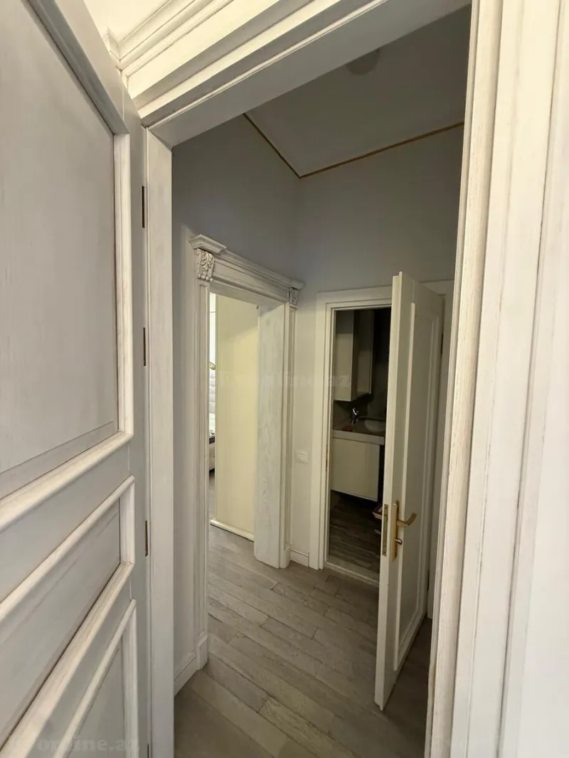 Kirayə verilir 4 otaqlı Mənzil Yeni tikili 200 m² Nizami m. - şəkil 18