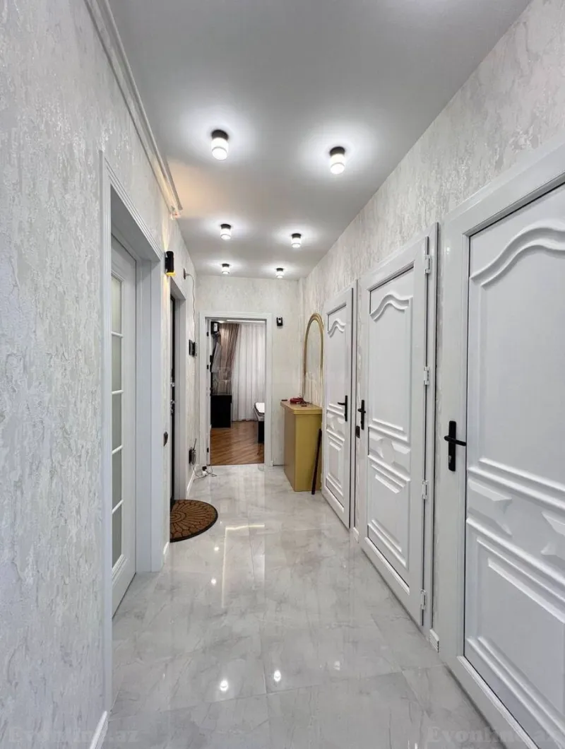 2 otaqlı Mənzil 70 m² Memar Əcəmi m. Satılır
