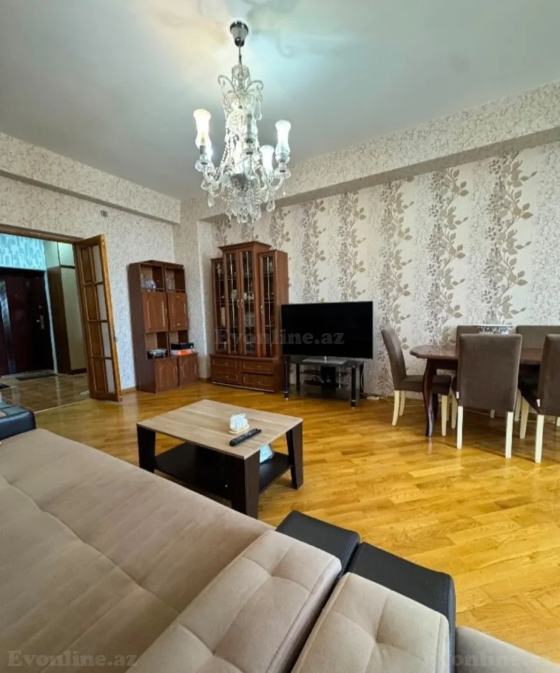 3 otaqlı Mənzil 101 m² 9-cu mikrorayon Satılır