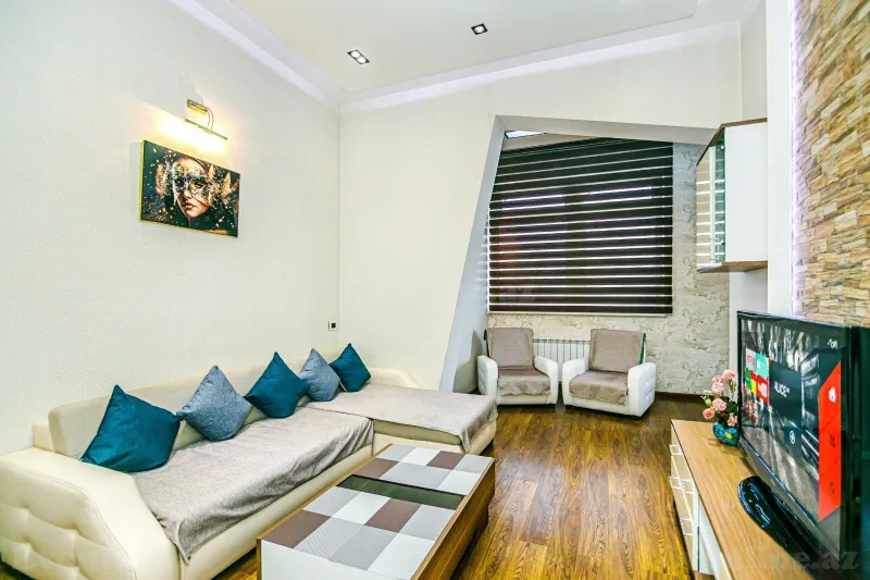 Kirayə verilir 2 otaqlı Mənzil Köhnə tikili 70 m² Sahil m. - şəkil 7