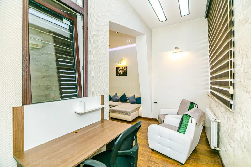 Kirayə verilir 2 otaqlı Mənzil Köhnə tikili 70 m² Sahil m. - şəkil 10