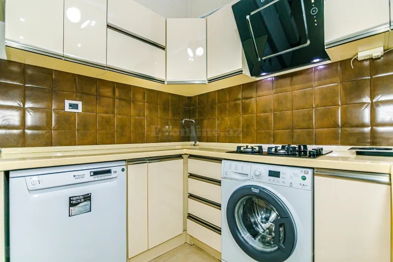 Kirayə verilir 2 otaqlı Mənzil Köhnə tikili 70 m² Sahil m. - şəkil 11