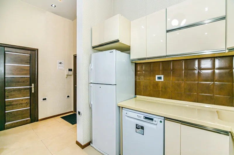 Kirayə verilir 2 otaqlı Mənzil Köhnə tikili 70 m² Sahil m. - şəkil 12