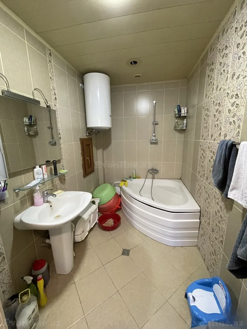 Satılır 4 otaqlı Mənzil Köhnə tikili 115 m² Memar Əcəmi m. - şəkil 6