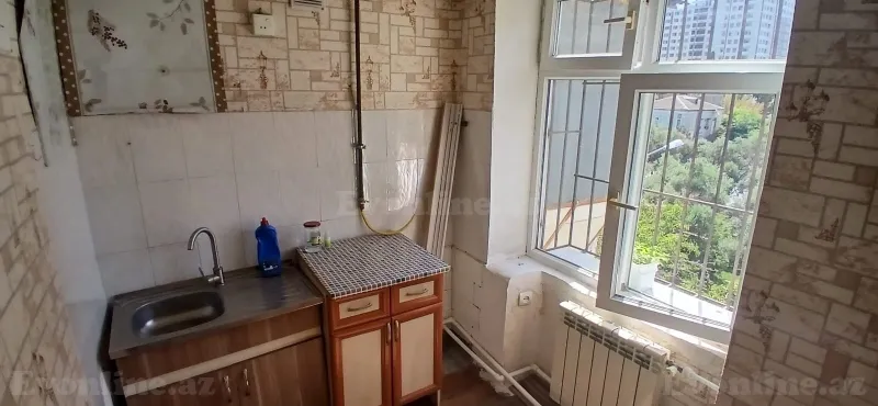 Satılır 2 otaqlı Mənzil Köhnə tikili 50 m² Neftçilər m. - şəkil 3