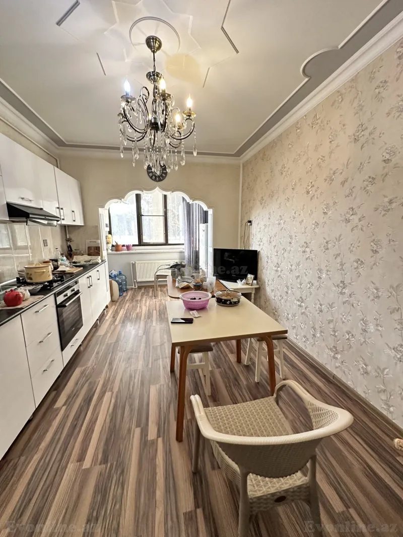 Satılır 3 otaqlı Mənzil Köhnə tikili 65 m² 8-ci mikrorayon - şəkil 2
