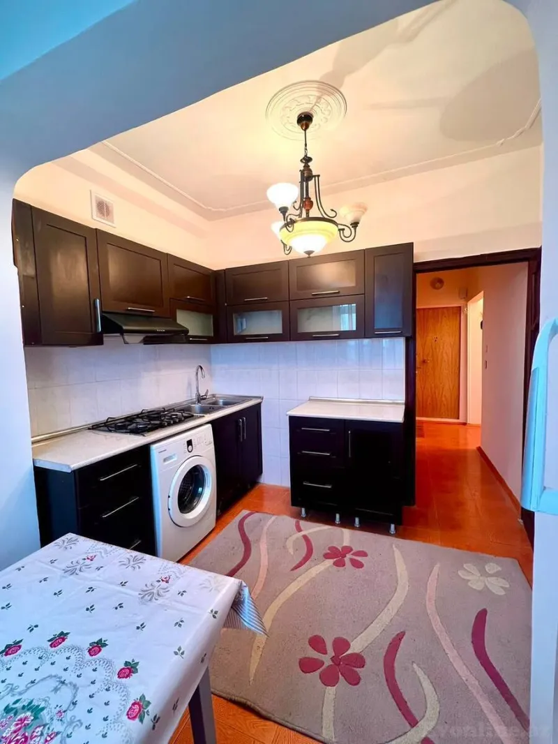 Kirayə verilir 2 otaqlı Mənzil Köhnə tikili 75 m² Nəsimi m. - şəkil 6