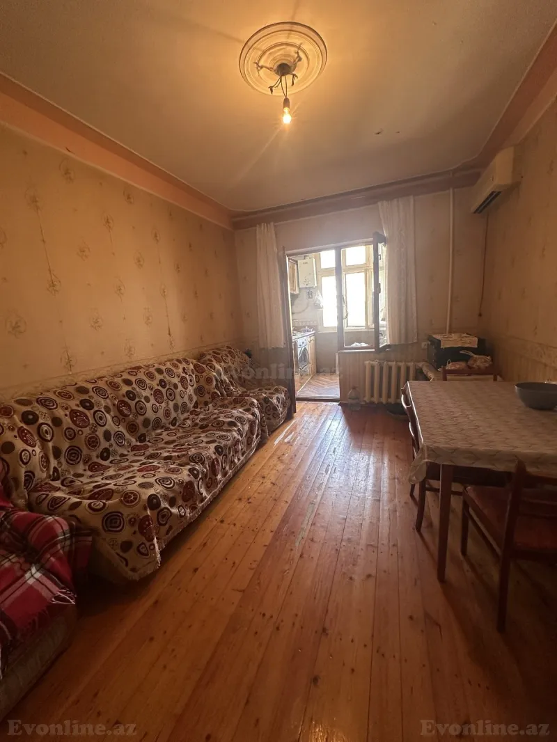 Satılır 2 otaqlı Mənzil Köhnə tikili 65 m² 8-ci mikrorayon - şəkil 6