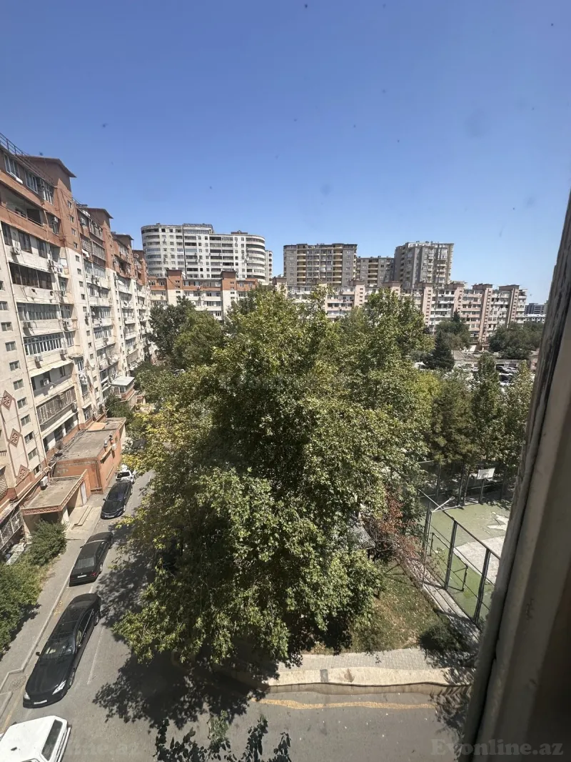 Satılır 2 otaqlı Mənzil Köhnə tikili 65 m² 8-ci mikrorayon - şəkil 9