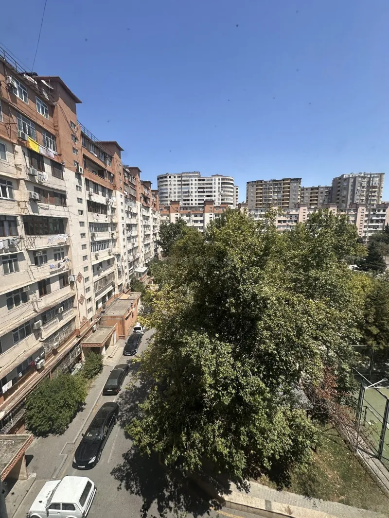 Satılır 2 otaqlı Mənzil Köhnə tikili 65 m² 8-ci mikrorayon - şəkil 10