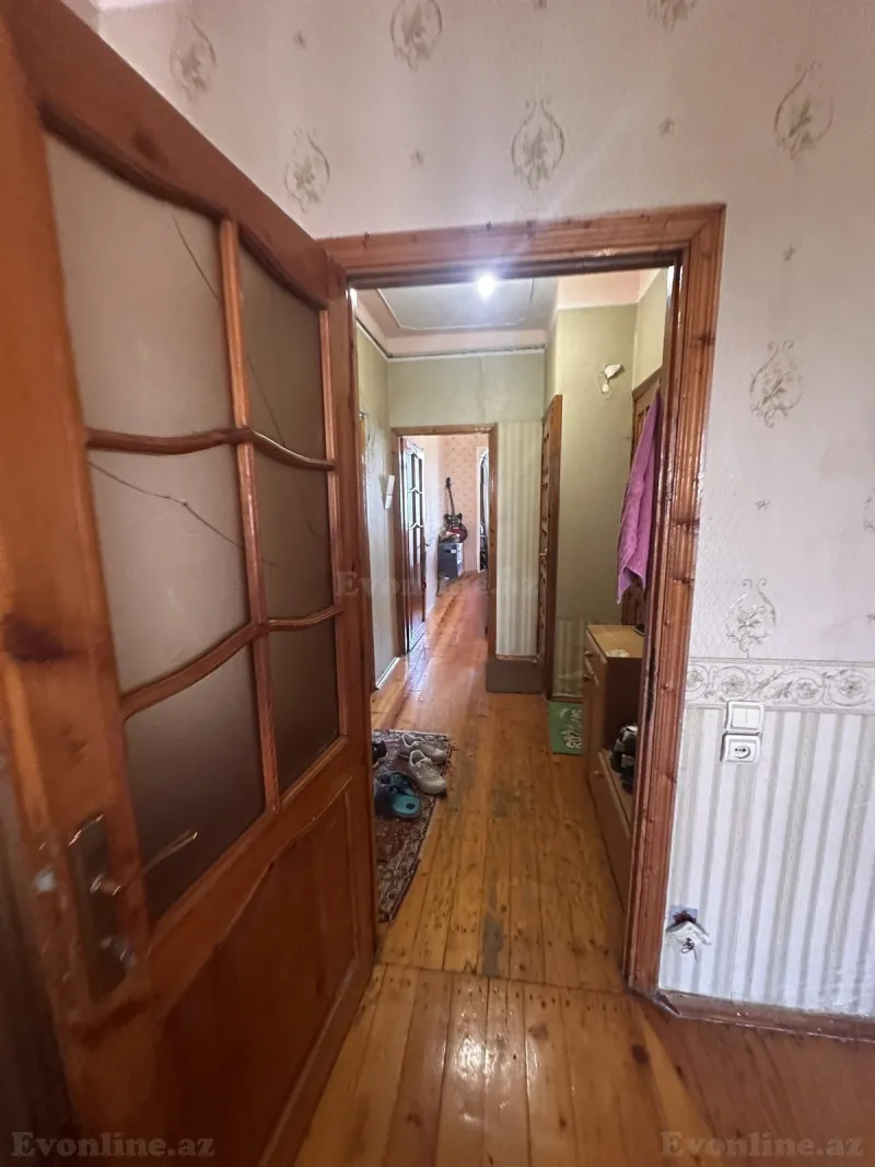 Satılır 2 otaqlı Mənzil Köhnə tikili 65 m² 8-ci mikrorayon - şəkil 11