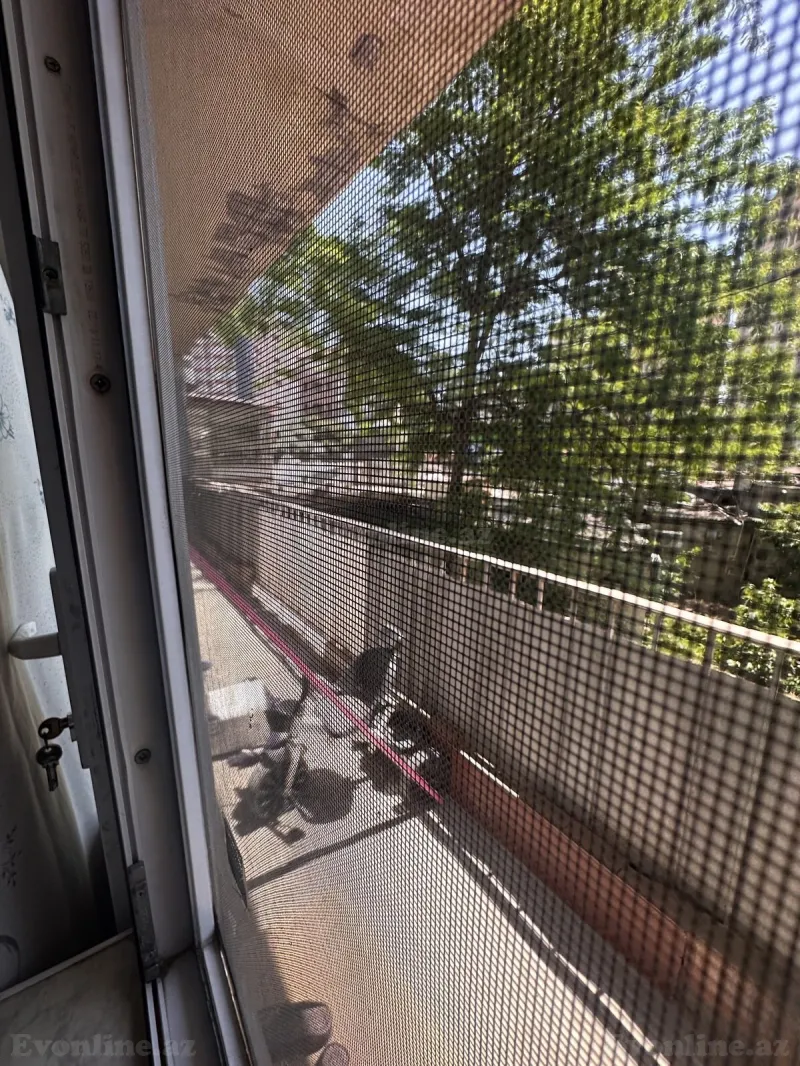 Satılır 4 otaqlı Mənzil Köhnə tikili 95 m² Azadlıq prospekti m. - şəkil 3