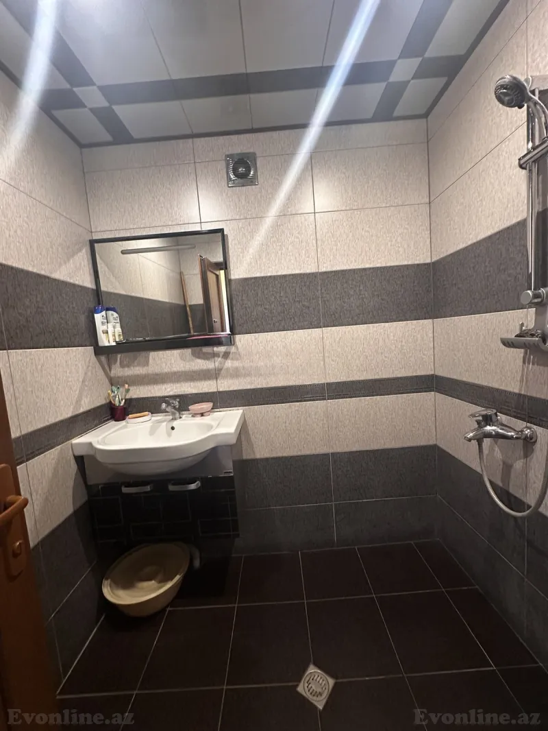 Satılır 3 otaqlı Mənzil Köhnə tikili 85 m² Azadlıq prospekti m. - şəkil 14