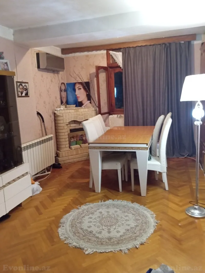 2 otaqlı Mənzil 50 m² İnşaatçılar m. Satılır
